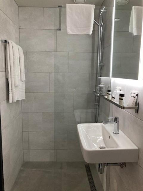 Boutique Hotel De Valk Valkenswaard Eksteriør billede