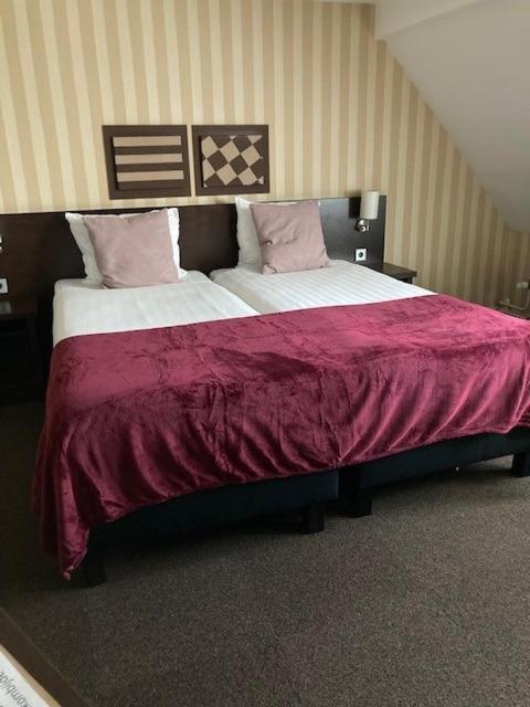Boutique Hotel De Valk Valkenswaard Eksteriør billede
